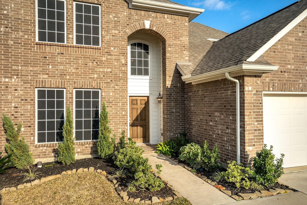 135 San Bernard Drive Drive - Photo 1