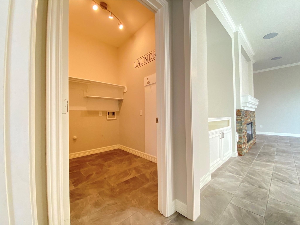 2222 Alberton Lane - Photo 10