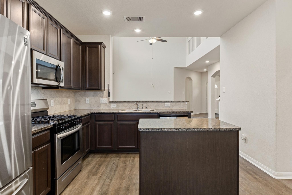 15837 Roberto Clemente Court - Photo 15