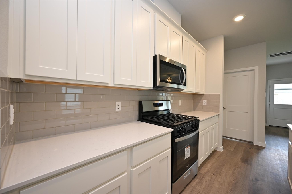 3919 Accolade Crossing - Photo 8