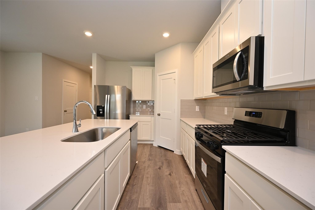 3919 Accolade Crossing - Photo 11