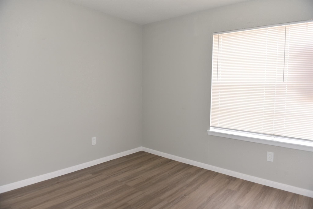 4034 Belle Park Drive - Photo 17