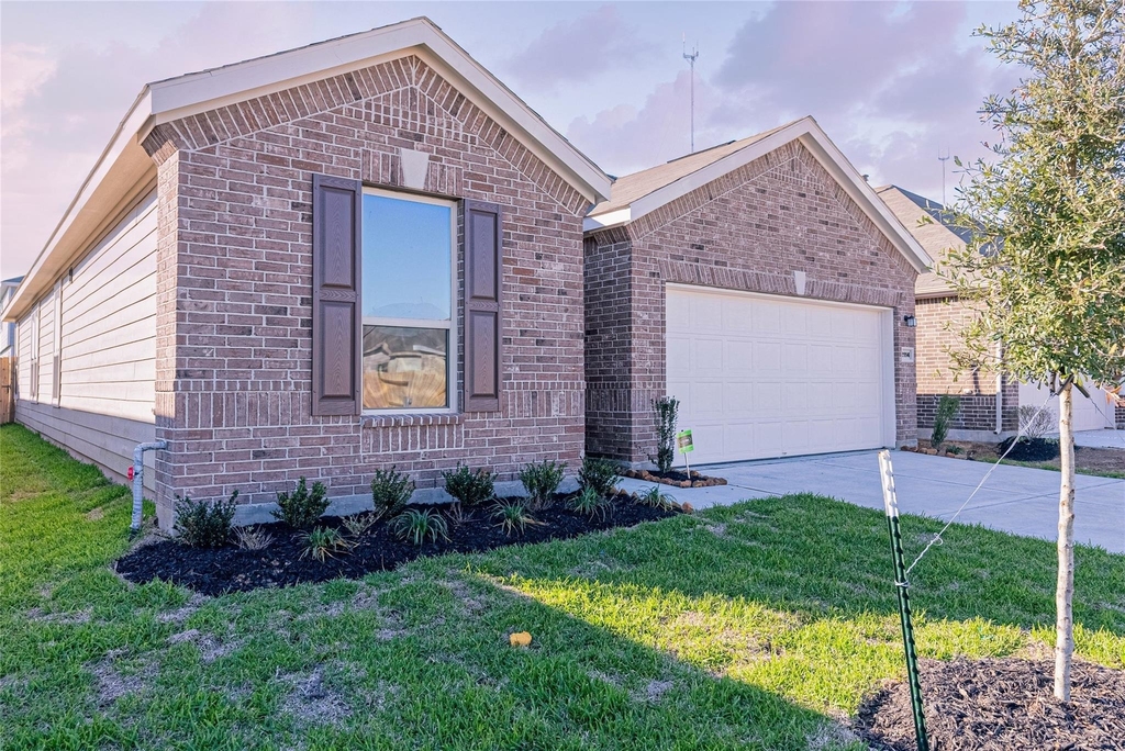 2114 Damasi Ln - Photo 0