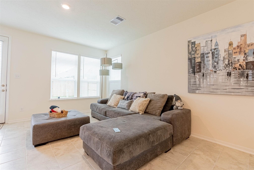 2114 Damasi Ln - Photo 19