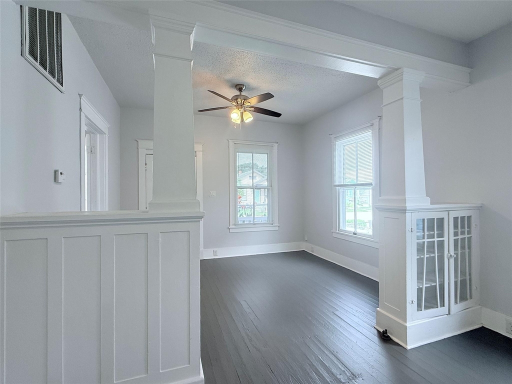 1924 26th Street - Photo 6