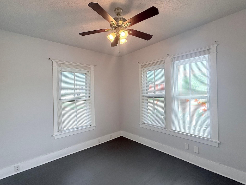 1924 26th Street - Photo 17
