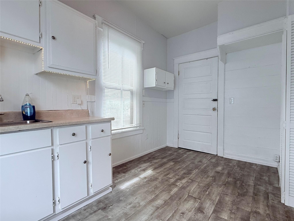 1924 26th Street - Photo 14