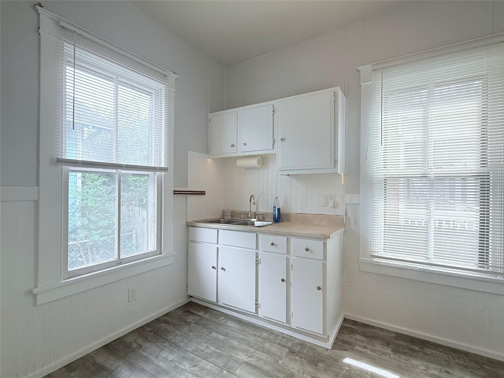 1924 26th Street - Photo 13