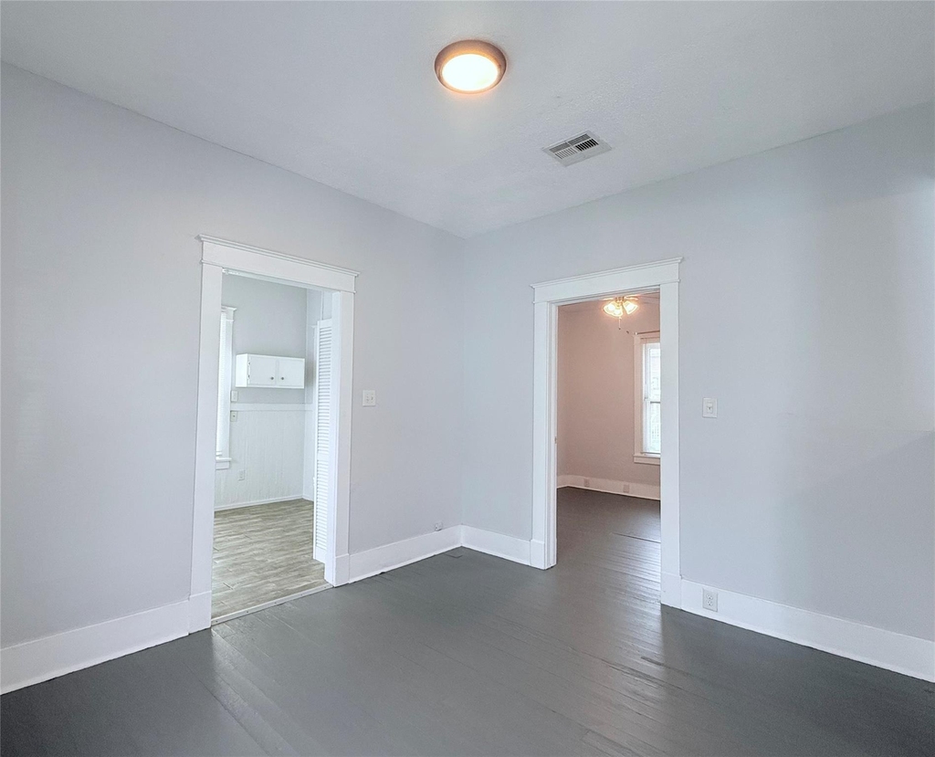 1924 26th Street - Photo 10
