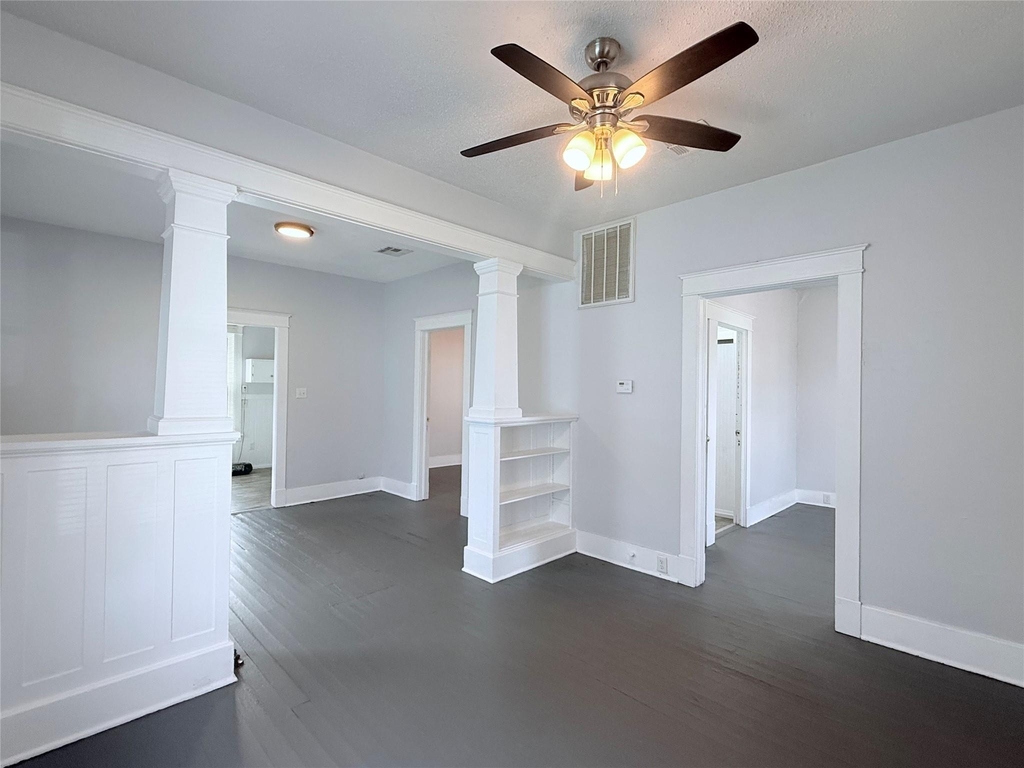 1924 26th Street - Photo 5