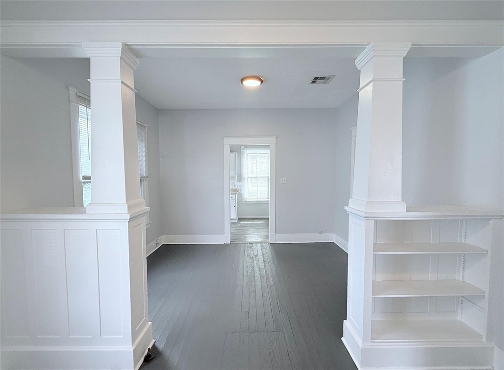 1924 26th Street - Photo 8