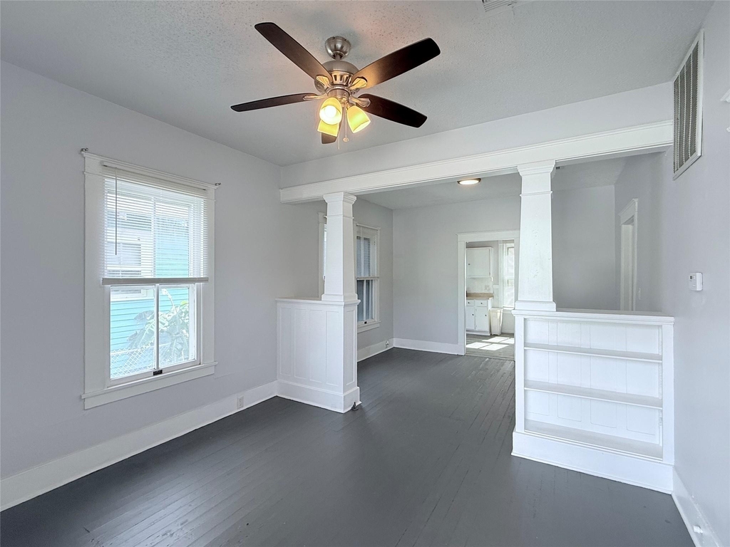 1924 26th Street - Photo 4
