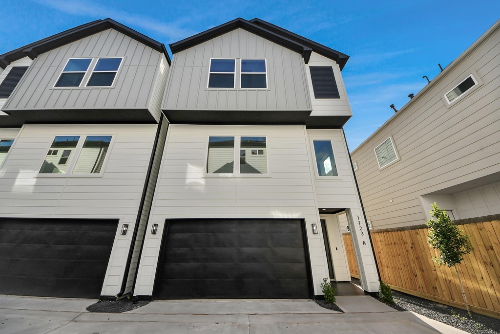 7723 Hammerly Boulevard - Photo 0