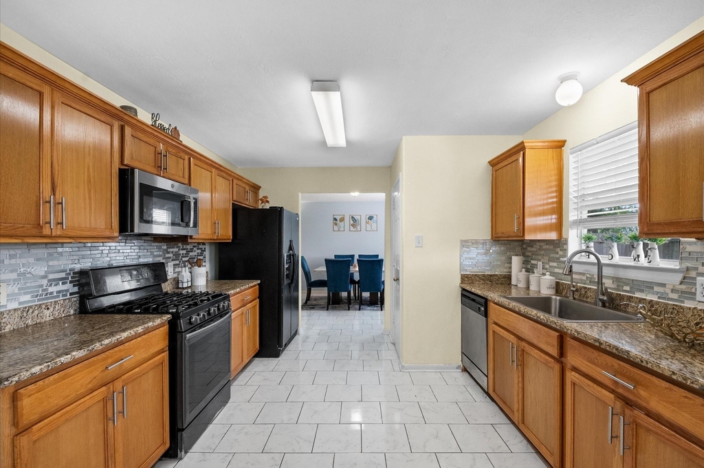 13723 Anwar Drive - Photo 9