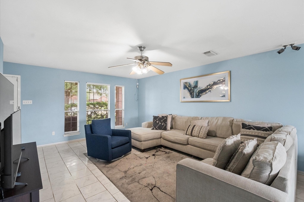13723 Anwar Drive - Photo 6
