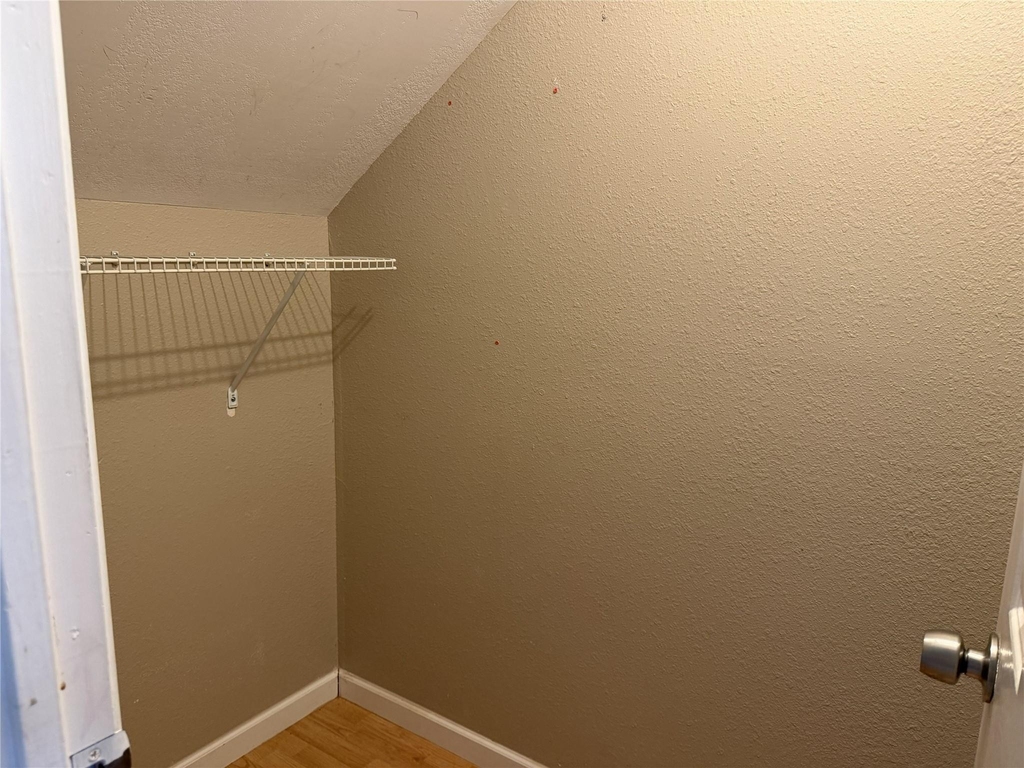 6005 Beech Drive - Photo 7