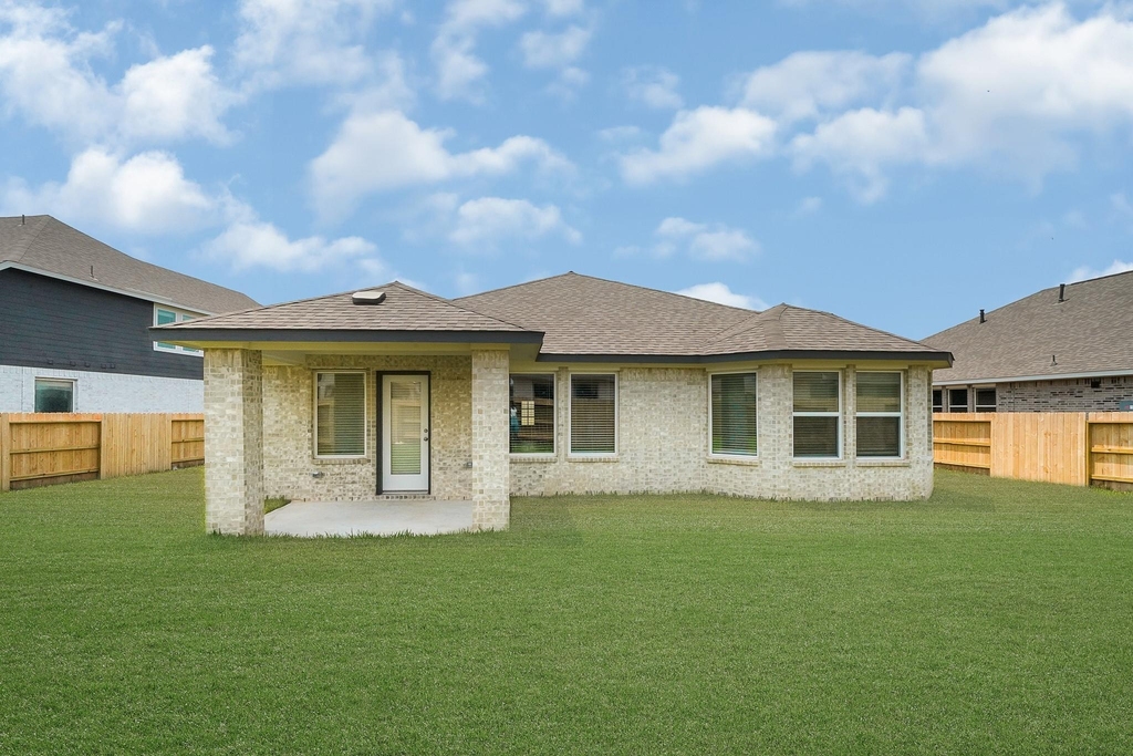 2634 Chivalry Lane - Photo 34