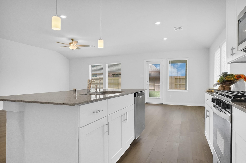 2634 Chivalry Lane - Photo 17