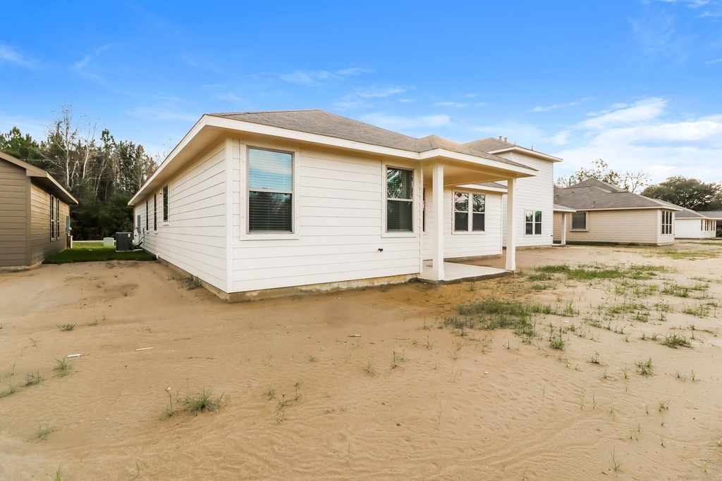 14735 Country Club Road - Photo 14