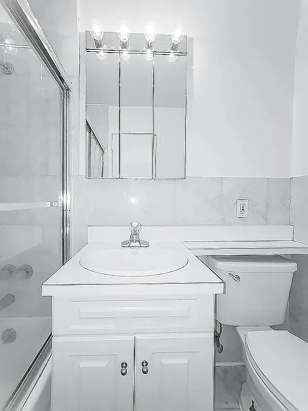 238 East 36th Street - Photo 3