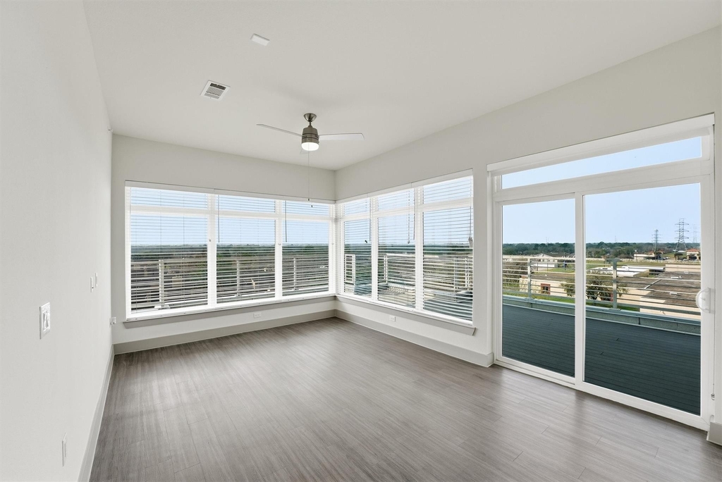 6955 Turtlewood Drive - Photo 2