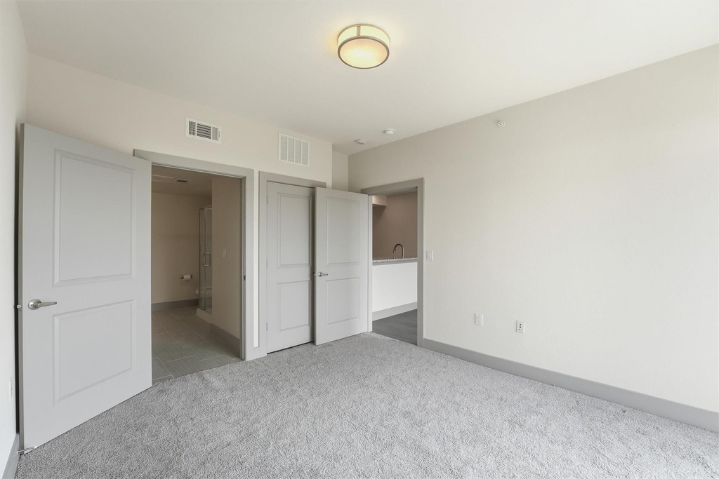 6955 Turtlewood Drive - Photo 6