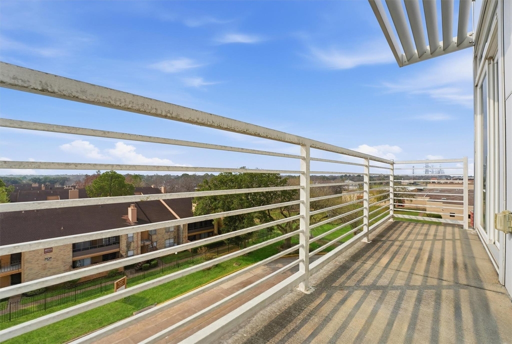 6955 Turtlewood Drive - Photo 17
