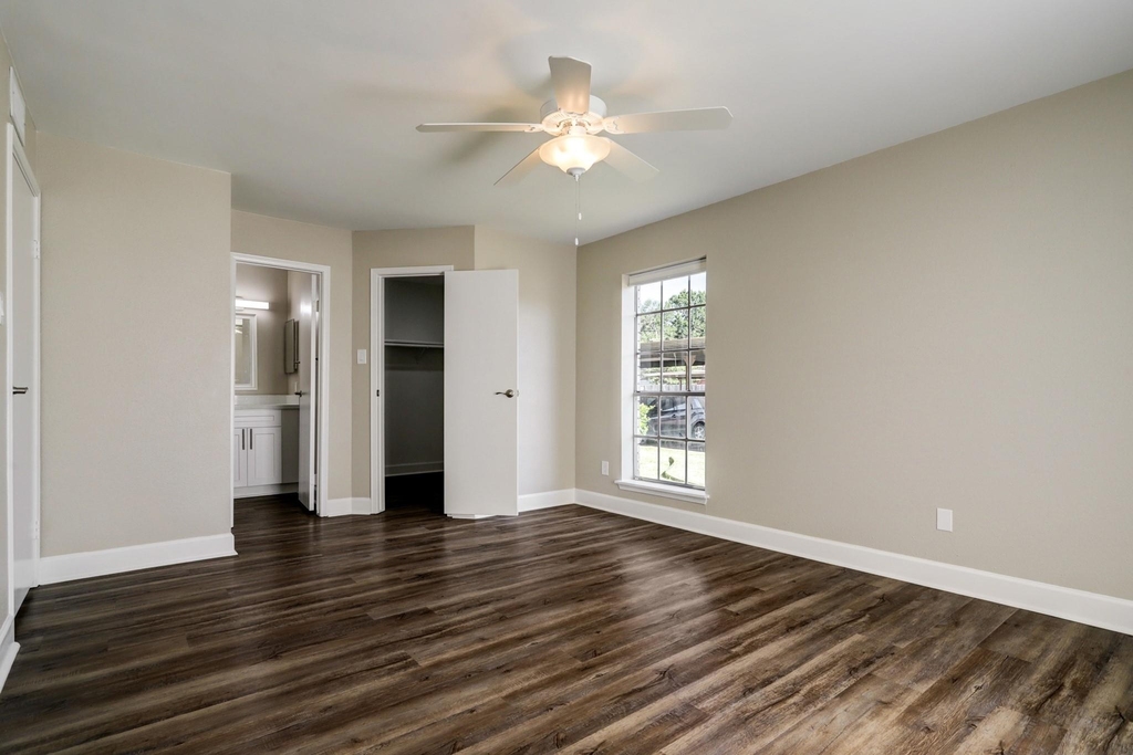 10101 S Gessner Road - Photo 12