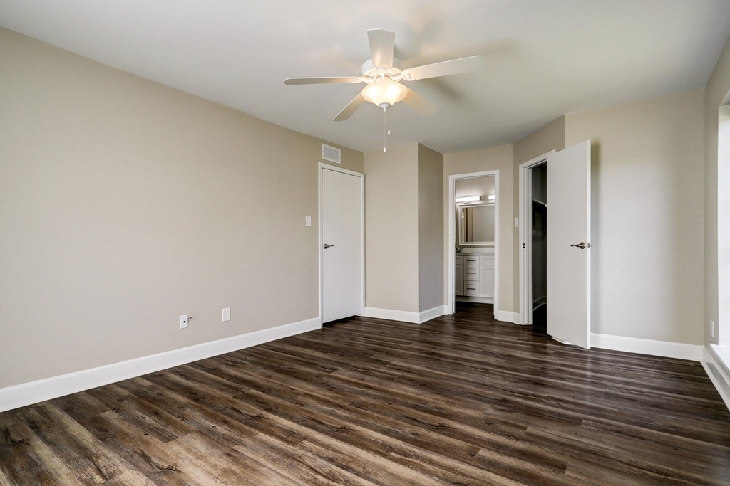 10101 S Gessner Road - Photo 13