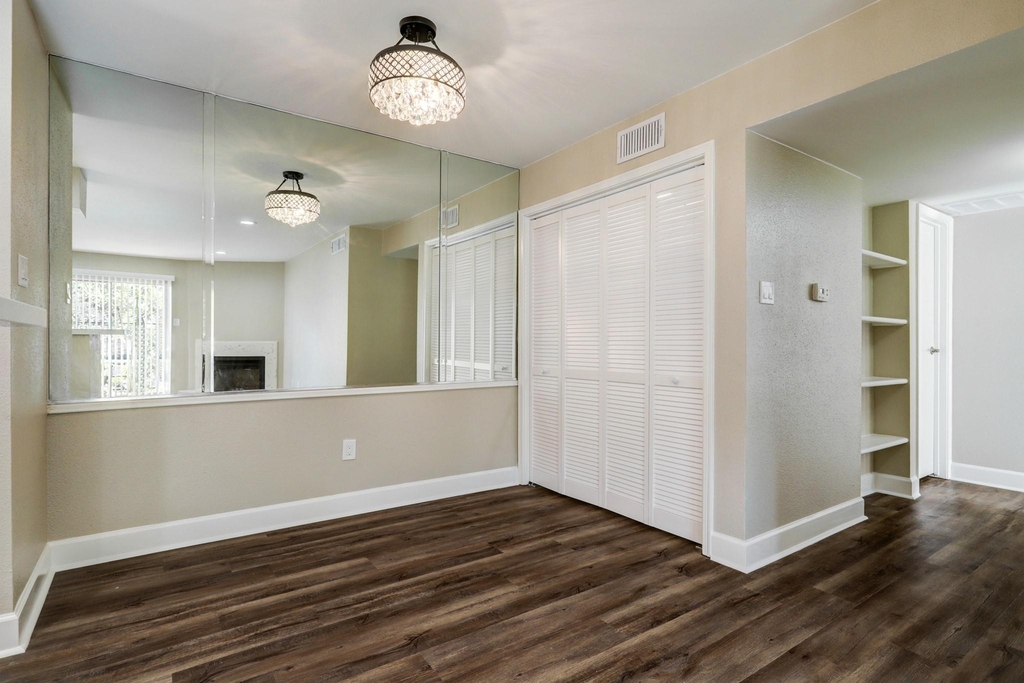 10101 S Gessner Road - Photo 7