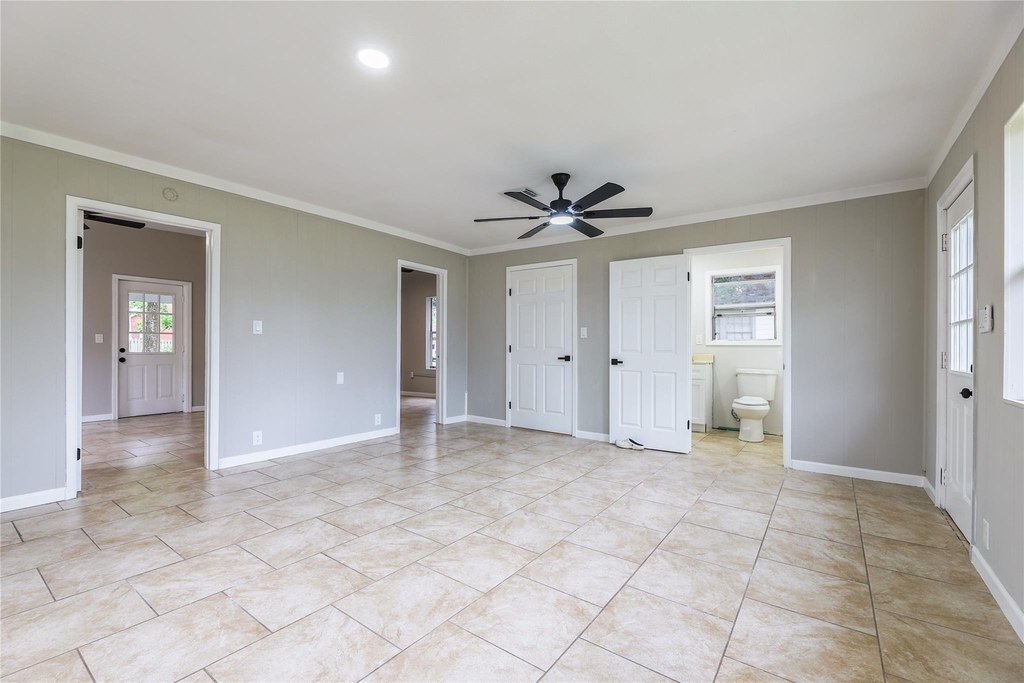 704 W Willis Street - Photo 6