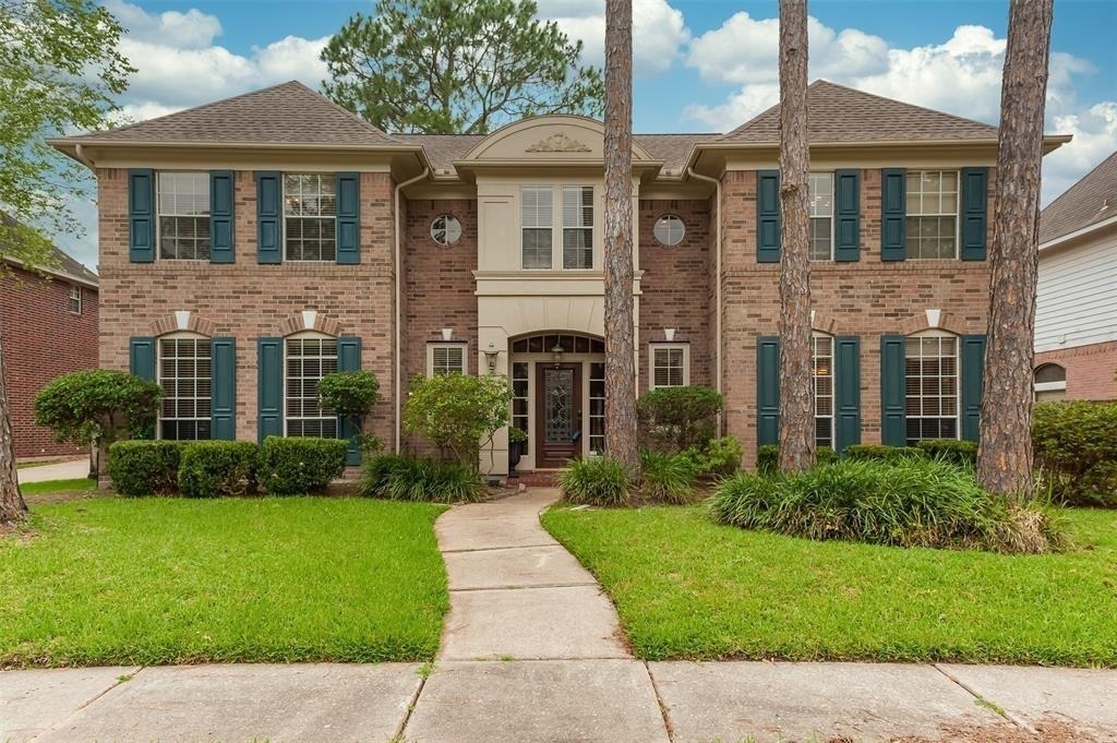 4007 N Beechwood Court - Photo 0