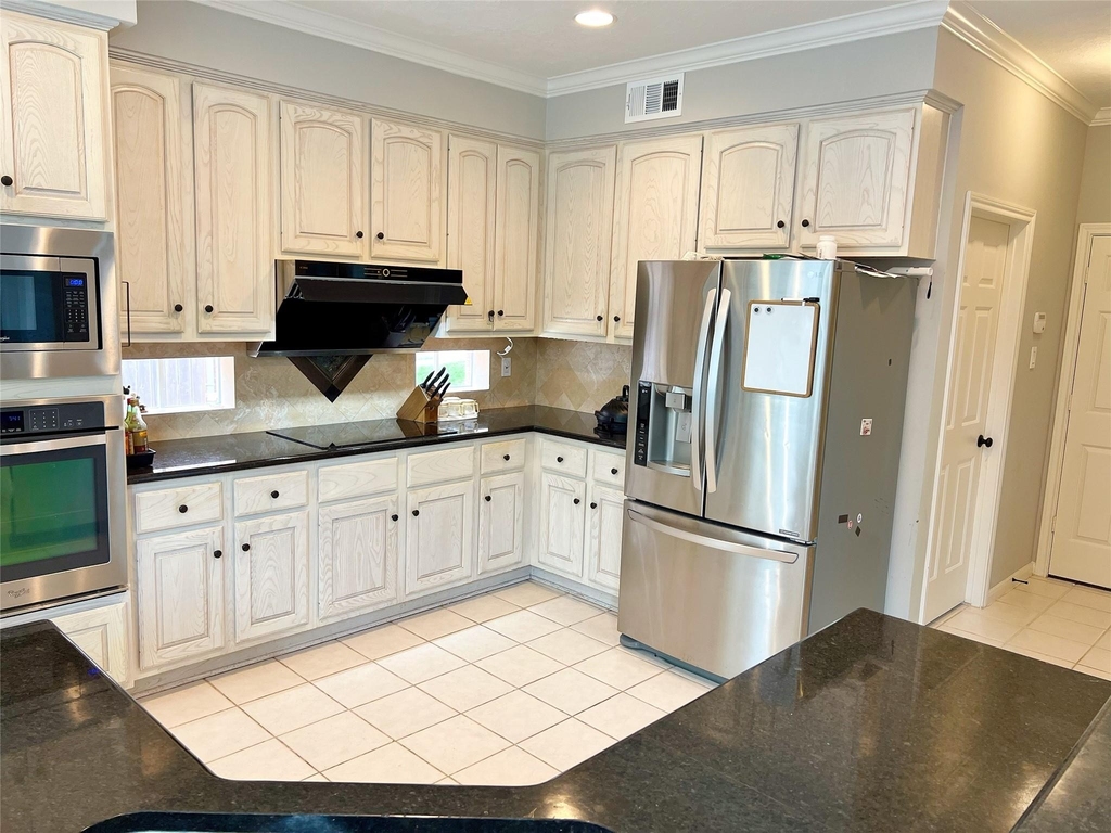 4007 N Beechwood Court - Photo 5