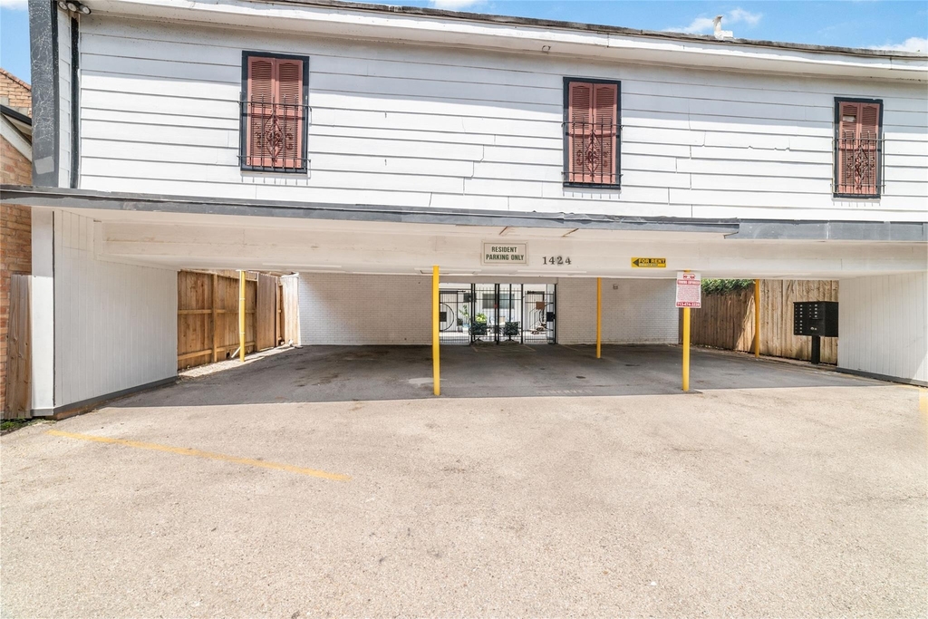 1424 Marshall Street - Photo 14