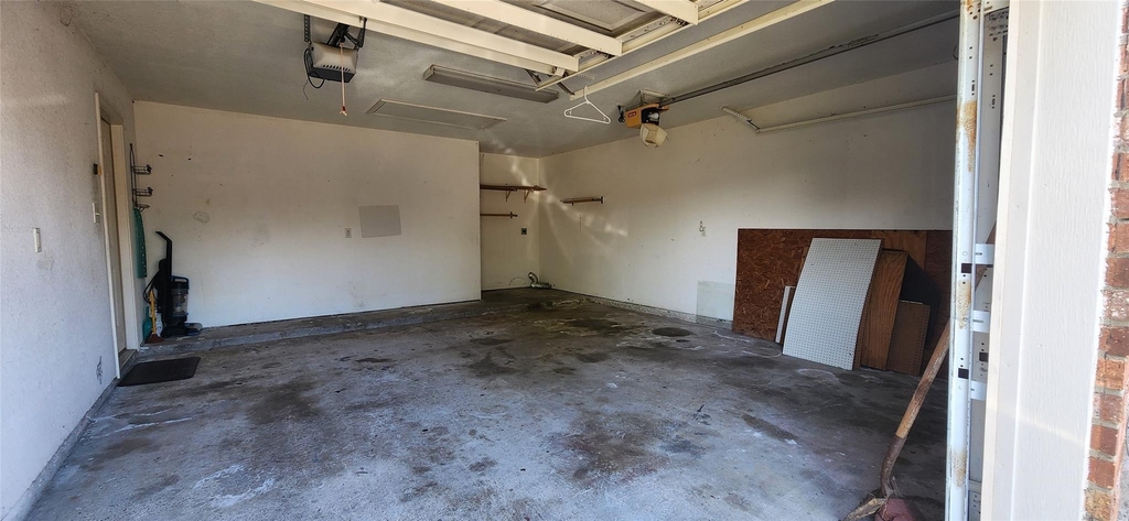 704 Manor Drive - Photo 18