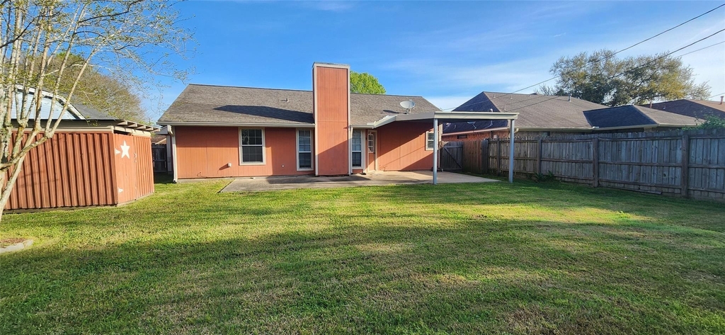 704 Manor Drive - Photo 22
