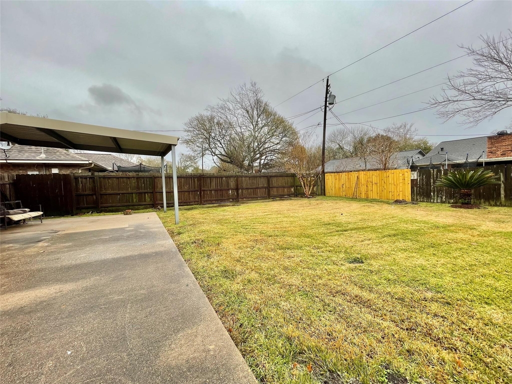 704 Manor Drive - Photo 25