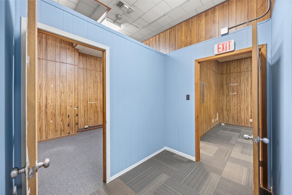 221 E Main Street - Photo 6