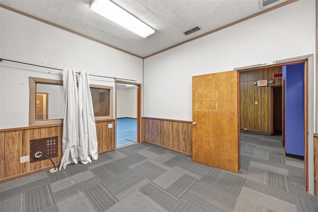 221 E Main Street - Photo 13