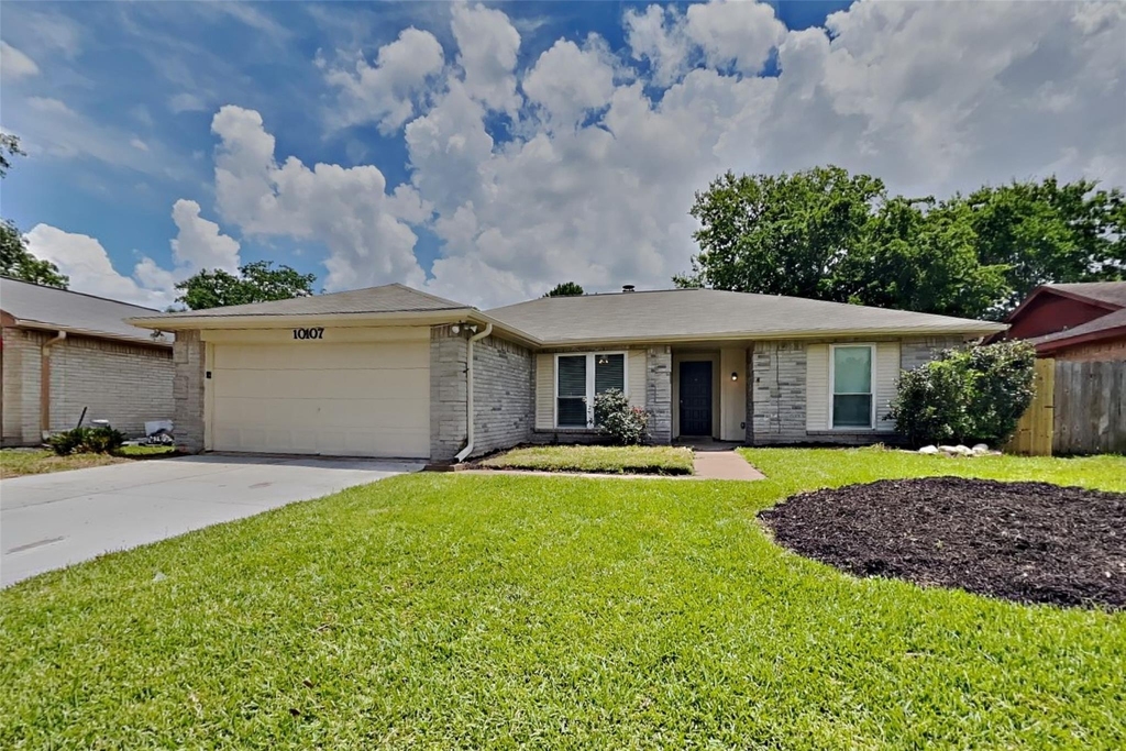10107 King Ranch Lane - Photo 0