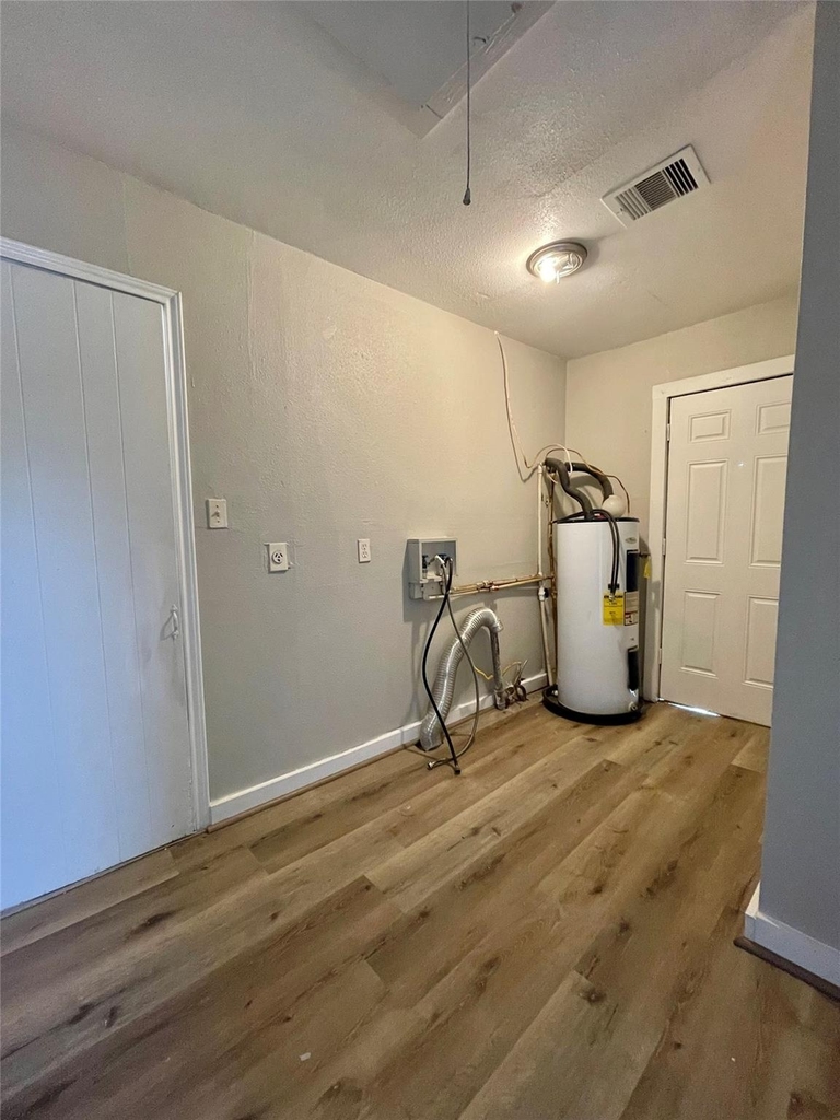 327 W 7th Street - Photo 12