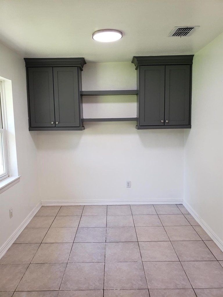 1129 E Rutgers Lane - Photo 6