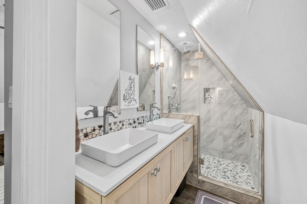 446 Fantasy Lane - Photo 19