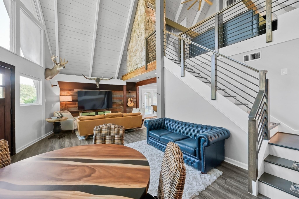 446 Fantasy Lane - Photo 8