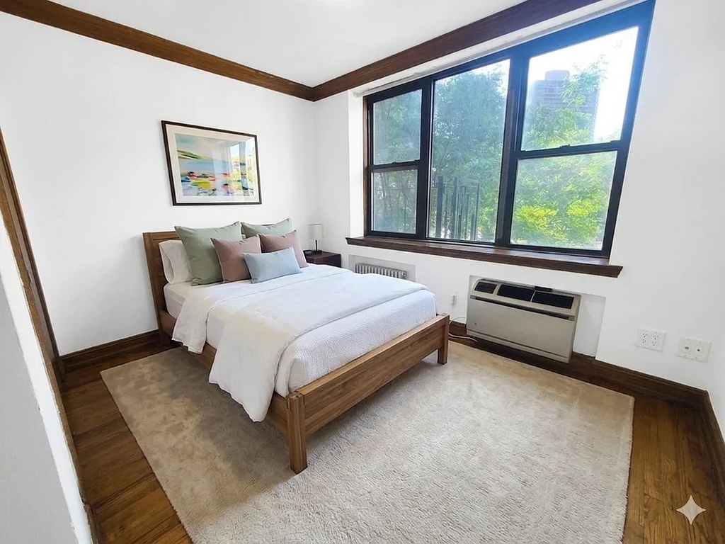 238 East 36th Street - Photo 2