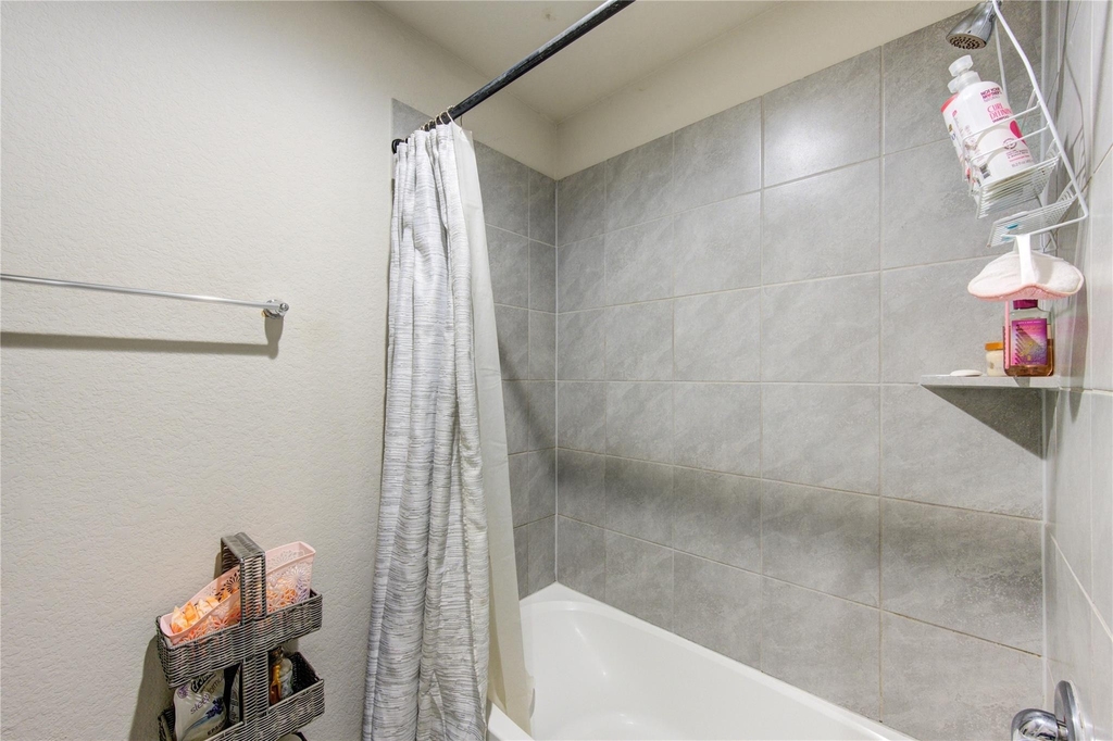 3306 Sumac Drive - Photo 34
