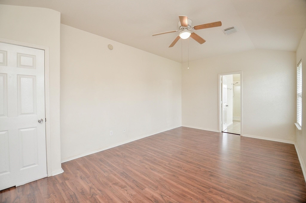 20903 Hamlet Ridge Lane - Photo 16