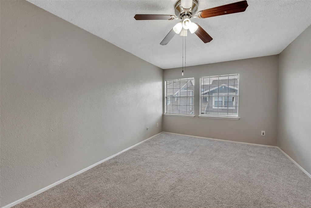 6345 Cattails Lane - Photo 22