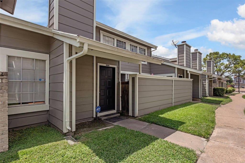6345 Cattails Lane - Photo 1