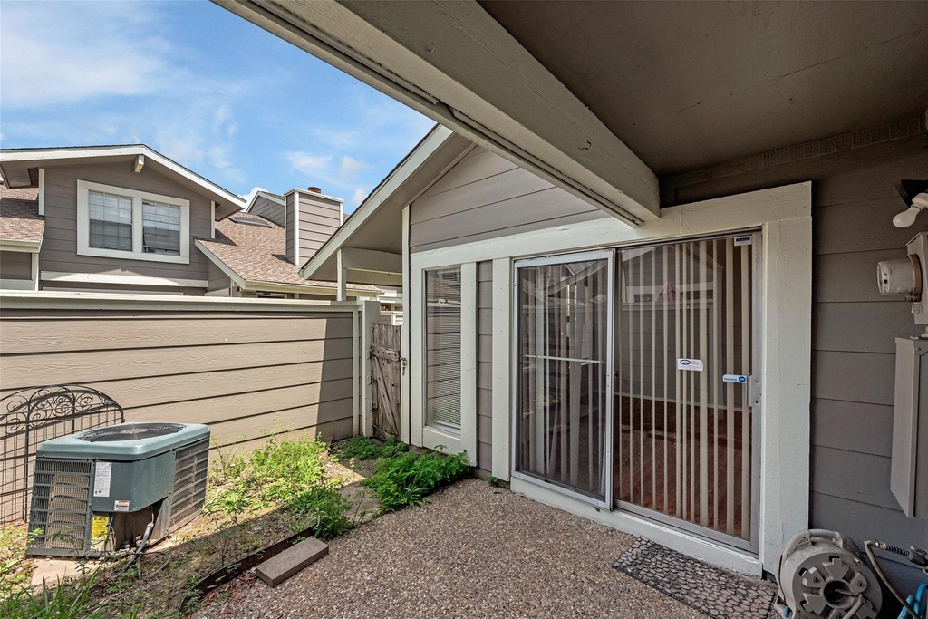 6345 Cattails Lane - Photo 29